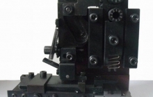 端子壓接模具設(shè)計時的注意事項有？